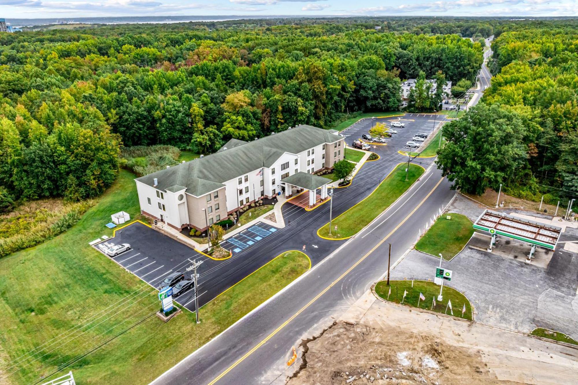 فندق هوليداي إن إكسبريس كارنيز بوينت نيو جيرسي تورنبيك إيكزت 1 Carneys Point المظهر الخارجي الصورة